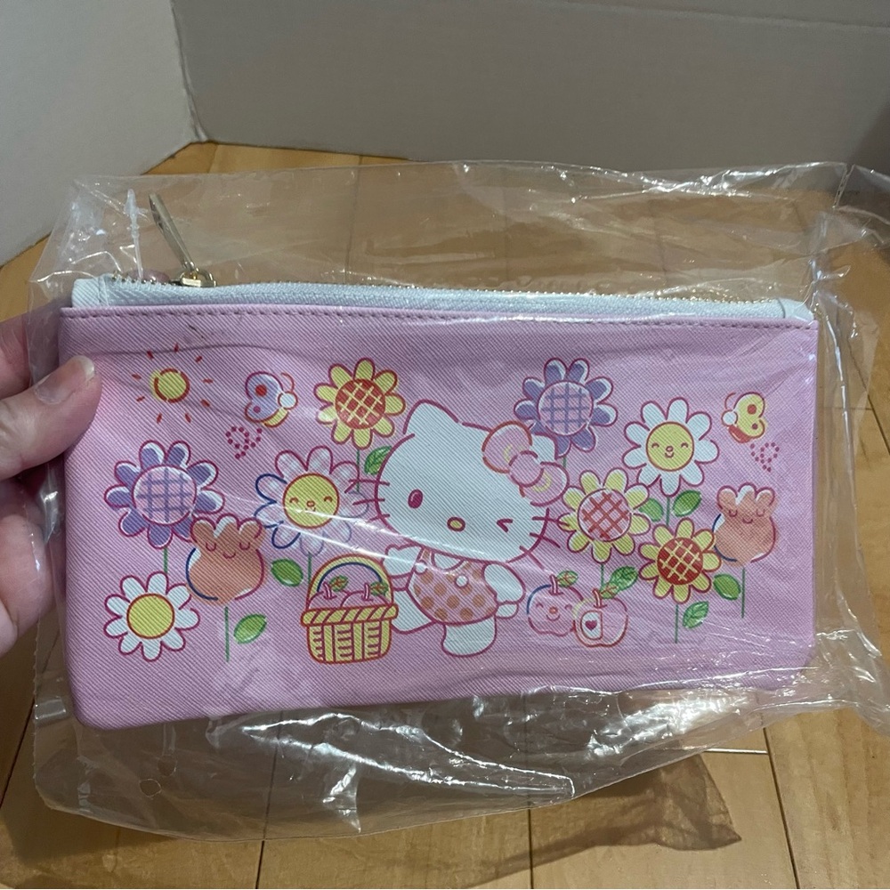 New Sanrio hello kitty sunflower small pouch